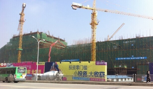 建設(shè)中的綿陽萬達(dá)廣場 建設(shè)中的綿陽萬達(dá)廣場